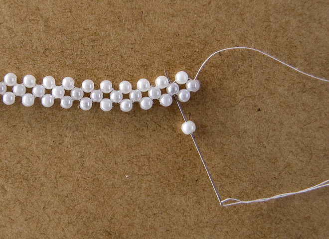 DIY spinka do włosów z perłami